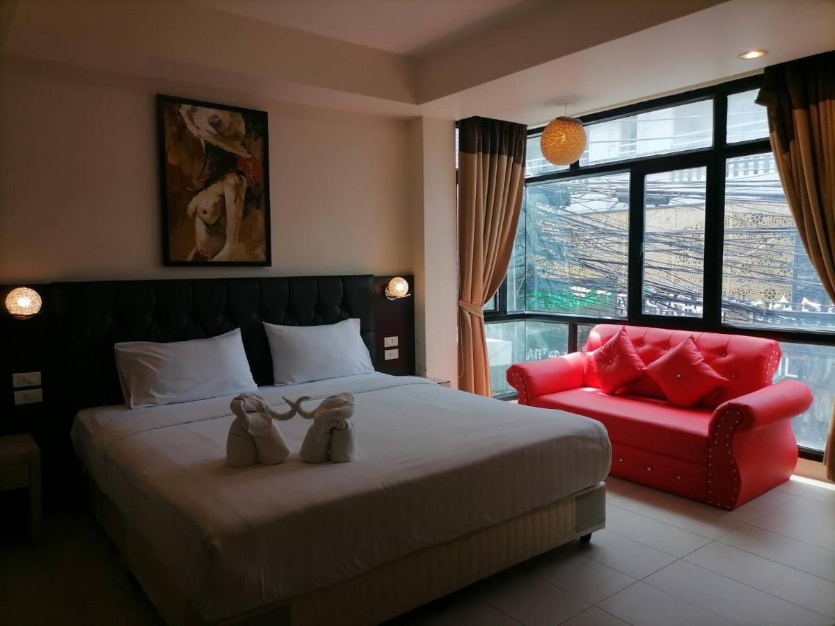 Amici Miei Guesthouse - SHA Plus Phuket Extérieur photo