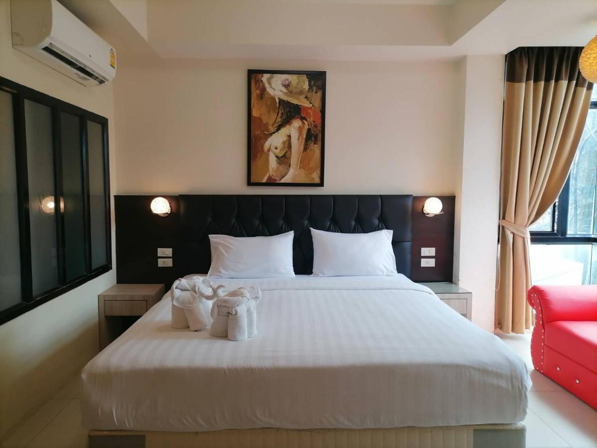 Amici Miei Guesthouse - SHA Plus Phuket Extérieur photo